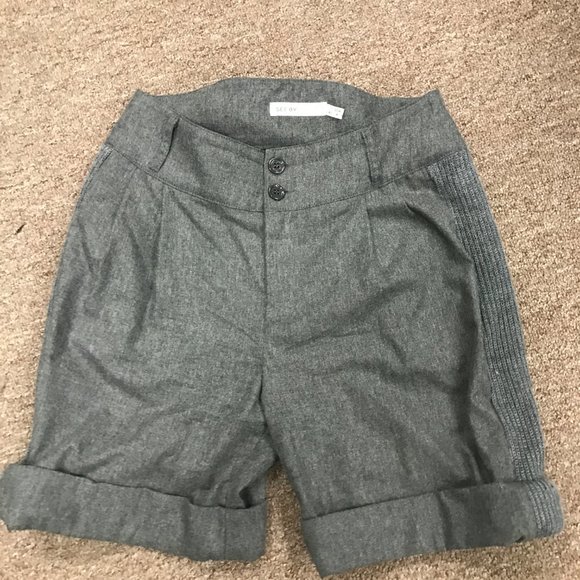 See by Chloe gray wool blend pleated shorts knit trim 4 - Picture 1 of 8
